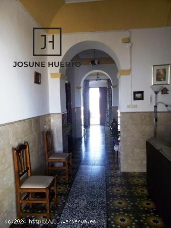 CASA EN ESPARRAGOSA DE LA SERENA - BADAJOZ