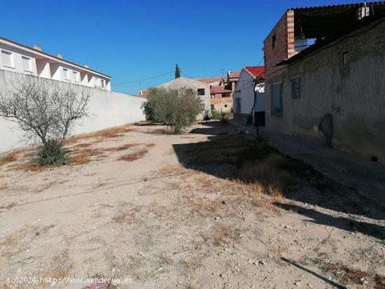 ¡OPORTUNIDAD ÚNICA! IMPRESIONANTE CASA DE 2 PLANTAS CON AMPLIO TERRENO Y SEGUNDO INMUEBLE POLIVALE