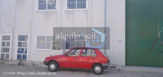 SE VENDE NAVE EN ROMICA DE 550 METROS POR 115000€