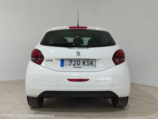 Peugeot 208 Signature - Sevilla