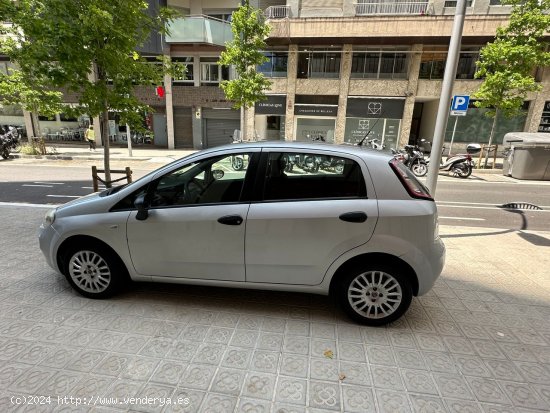 Fiat Punto 1.4 8v Lounge 77 CV Gasolina S&S - Barcelona