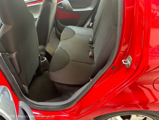 Toyota Aygo 1.0 VVT-i Connect - Barcelona