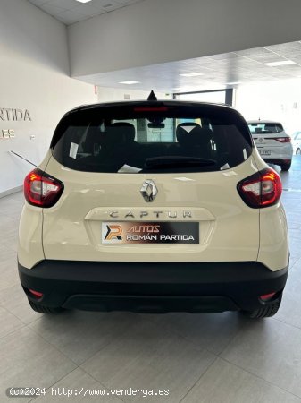 Renault Captur 1.0 90CV de 2020 con 56.987 Km por 14.000 EUR. en Sevilla