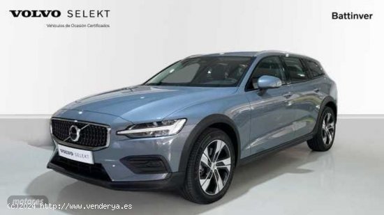 Volvo V 60 V60 Cross Country Core, B4 (diesel) AWD, Diesel de 2023 con 32.156 Km por 44.900 EUR. en 