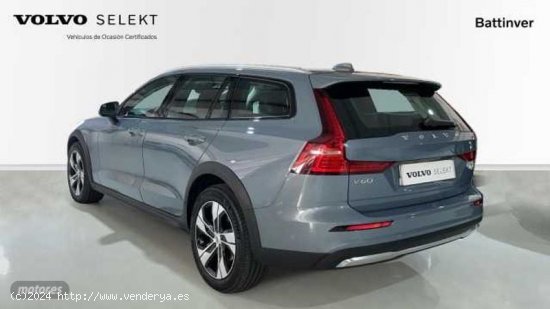 Volvo V 60 V60 Cross Country Core, B4 (diesel) AWD, Diesel de 2023 con 32.156 Km por 44.900 EUR. en 