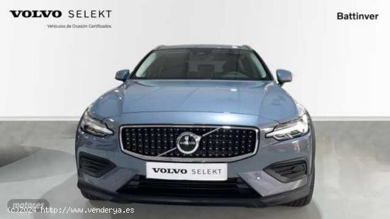 Volvo V 60 V60 Cross Country Core, B4 (diesel) AWD, Diesel de 2023 con 32.156 Km por 44.900 EUR. en 