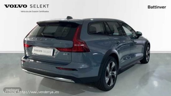 Volvo V 60 V60 Cross Country Core, B4 (diesel) AWD, Diesel de 2023 con 32.156 Km por 44.900 EUR. en 