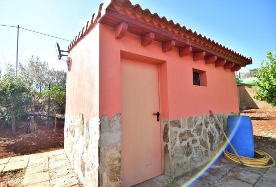 CASA DE CAMPO CON TERRENO - LAS PALMAS