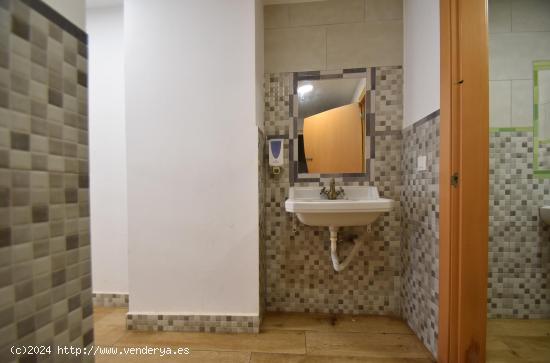 Local comercial en alquiler - BARCELONA