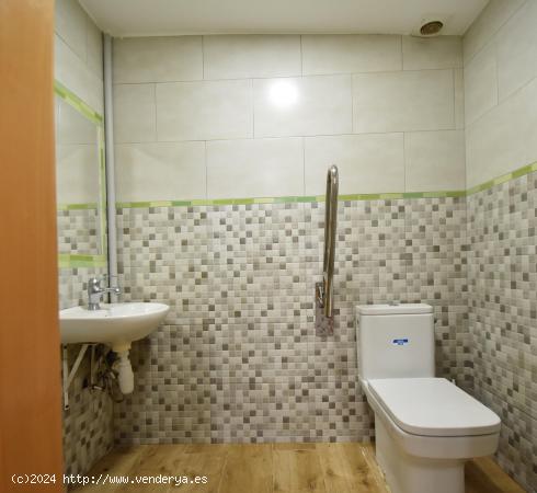 Local comercial en alquiler - BARCELONA