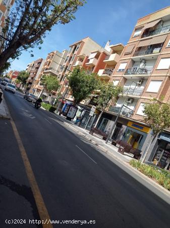 Venta de solar en la avenida cami nou - VALENCIA