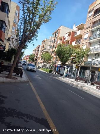 Venta de solar en la avenida cami nou - VALENCIA