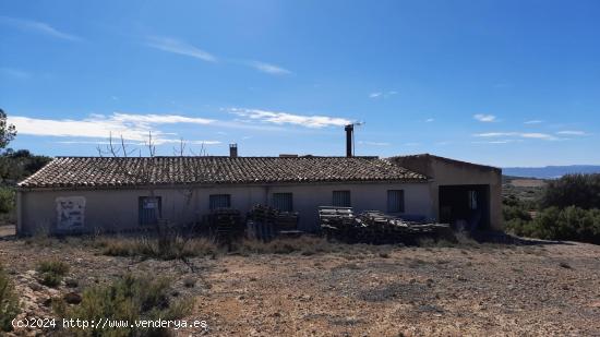 Se Vende en Almansa - ALBACETE