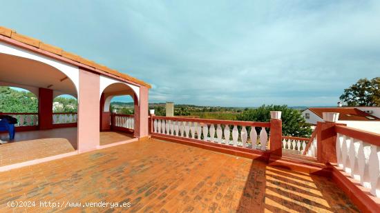 MAGNIFICO CHALET  URBANO EN BALCON DE MONTROY - VALENCIA