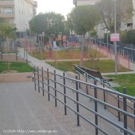 ESTUPENDO BAJO EN CANALEJA - CADIZ