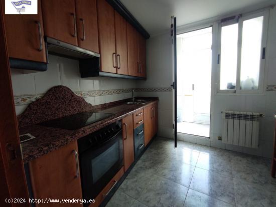 APARTAMENTO CON ASCENSOR CON GARAJE Y TRASTERO - ALBACETE