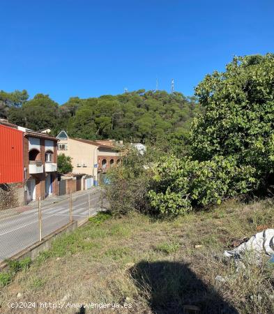 TERRENO EN VENTA EDIFICABLE PARA 10 VIVIENDAS - BARCELONA