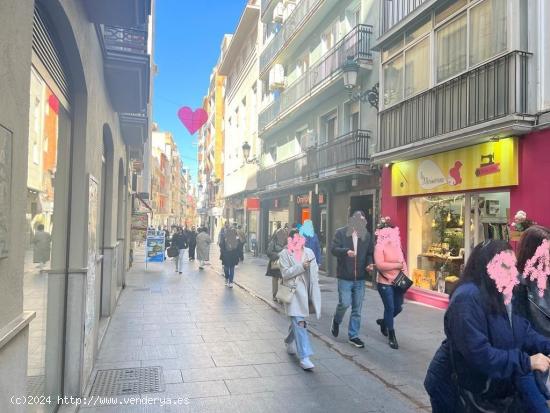 Se alquila oficina en calle Puentezuelas. - GRANADA