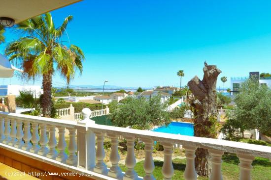 Villa con gran parcela en Los Balcones, Torrevieja - ALICANTE