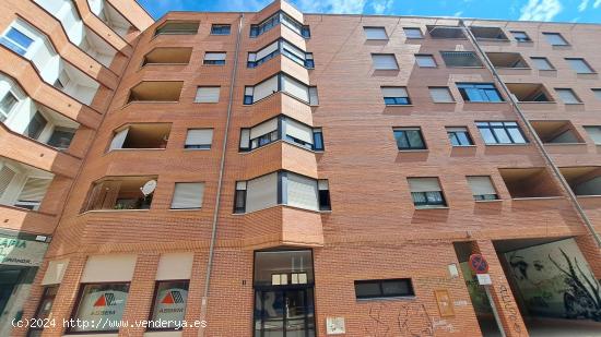  En Miranda de Ebro, Burgos piso de 4 dormitorios y dos baños a la venta. - BURGOS 