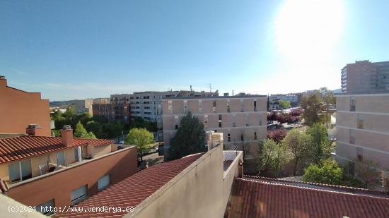 GRAN DÚPLEX EN EL CORAZÓN DEL BARRIO DE SANT PERE - BARCELONA