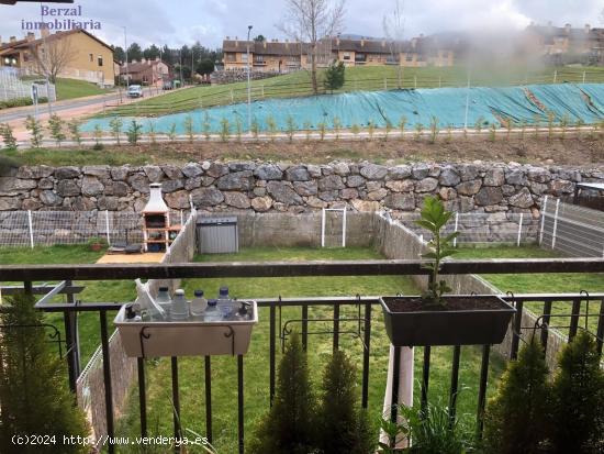 Dúplex de tres dormitorios, en SOJUELA GOLF: - LA RIOJA