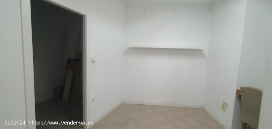 SE ALQUILA LOCAL COMERCIAL EN EL CENTRO DE JAÉN. - JAEN