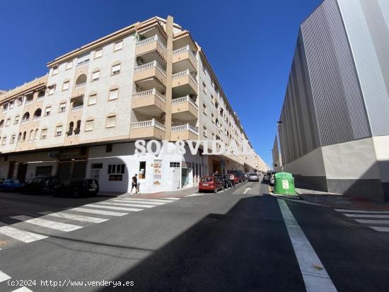 El local más grande del centro de Torrevieja. Propiedad frente al nuevo Mercadona del centro de Tor