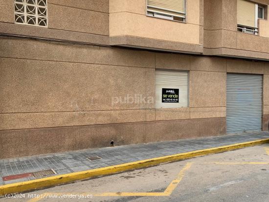 Local comercial en Plaza Glorieta-Catillo, con posibilidad de cambio de uso. - ALICANTE