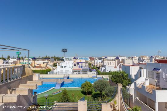  DÚPLEX CON 4 DORMITORIOS JUNTO A CENTRO COMERCIAL HABANERAS CON SOLÁRIUM Y PISCINA - ALICANTE 