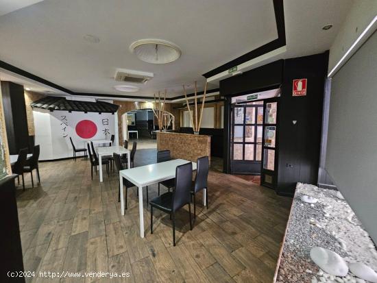 LOCAL RESTAURANTE EN PLENO CENTRO CON LICENCIA EN REGLA Y TERRAZA - SALAMANCA