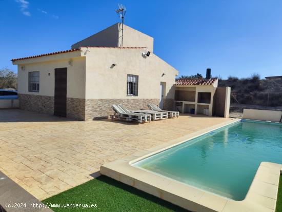 vivienda con piscina - MURCIA