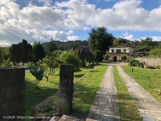 CASA CON TERRENO EN RUBIANES - PONTEVEDRA