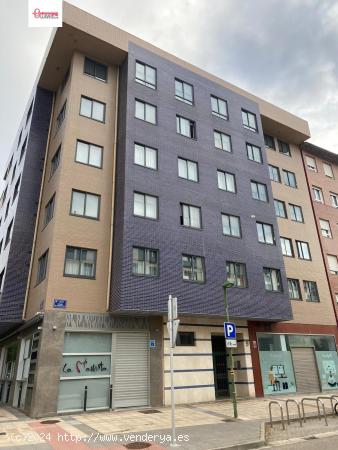  En Burgos. Zona universidad. Se vende apartamento seminuevo de dos hab. garaje y trastero - BURGOS 