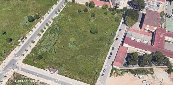 Terreno urabano de 3.000m2 en Residencial Les Foies, Grao de Gandia - VALENCIA