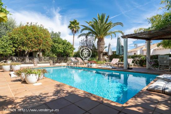  Casa independiente de diseño con vistas al mar en Vallpineda - BARCELONA 