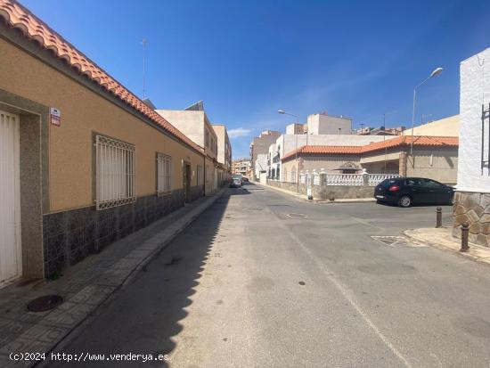 Piso en El Parador de las Hortichuelas (Roquetas de Mar). - ALMERIA