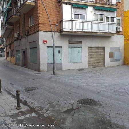 Local comercial de segunda mano a la venta, en Alcorcón provincia de Madrid. De 154 m² aproximadam