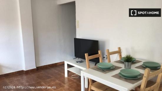 Habitaciones en alquiler en un apartamento de 3 dormitorios cerca de la Universidad Politécnica de 