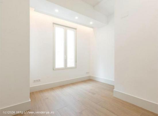 Piso reformado en el barrio de Jesús, Valencia de 3 habitaciones y 2 baños. - VALENCIA