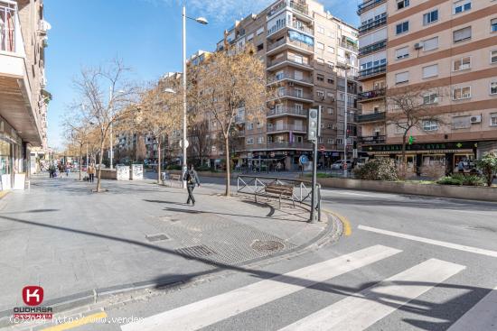 Se alquila despacho en Camino de Ronda - GRANADA