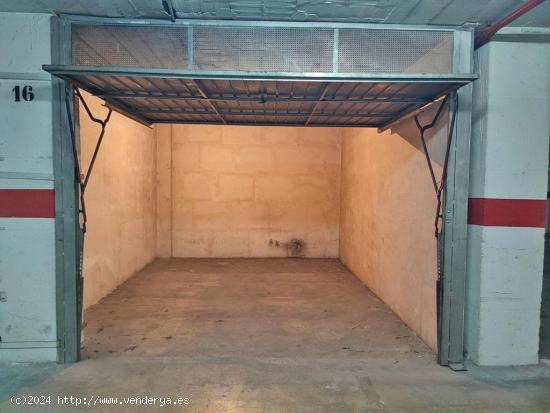 Se vende cochera cerrada y trastero junto a Plaza de Gracia - GRANADA