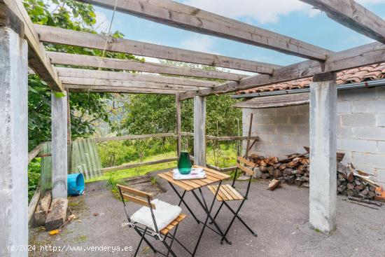 CASA CON JARDÍN A 5 MINUTOS DE MIERES - ASTURIAS