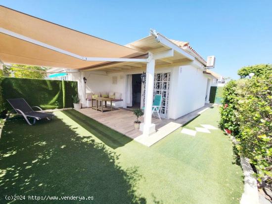 Bungalow con dos habitaciones, jardín, reformado, en Campo Internacional - LAS PALMAS