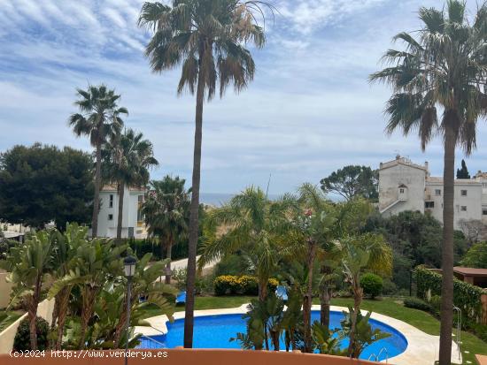 Fabuloso apartamento bajo de 2 dormitorios en Riviera - MALAGA