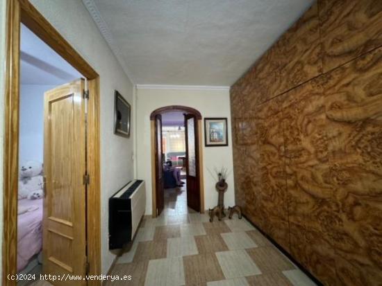 CASABANCO VENDE  VIVIENDA DE TRES DORMITORIOS EN MIAJADAS - CACERES