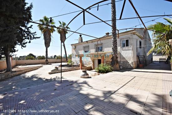 CASA DE CAMPO CON PARCELA Y PISCINA EN ALHAMA DE MURCIA - MURCIA