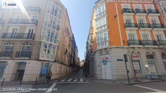 ÁTICO REFORMADO EN PLENO CENTRO DE SANTANDER - CANTABRIA