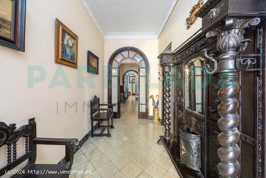  Preciosa casa con encanto para actualizar en el centro de Badalona - BARCELONA 