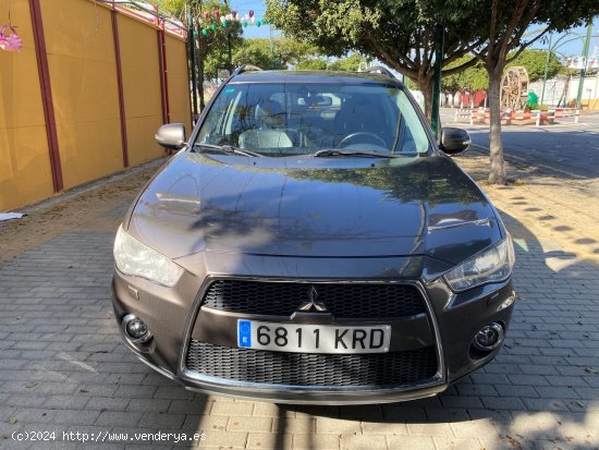 Mitsubishi Outlander 2.2 KAITEKI 4WD 7 PLAZAS - Malaga